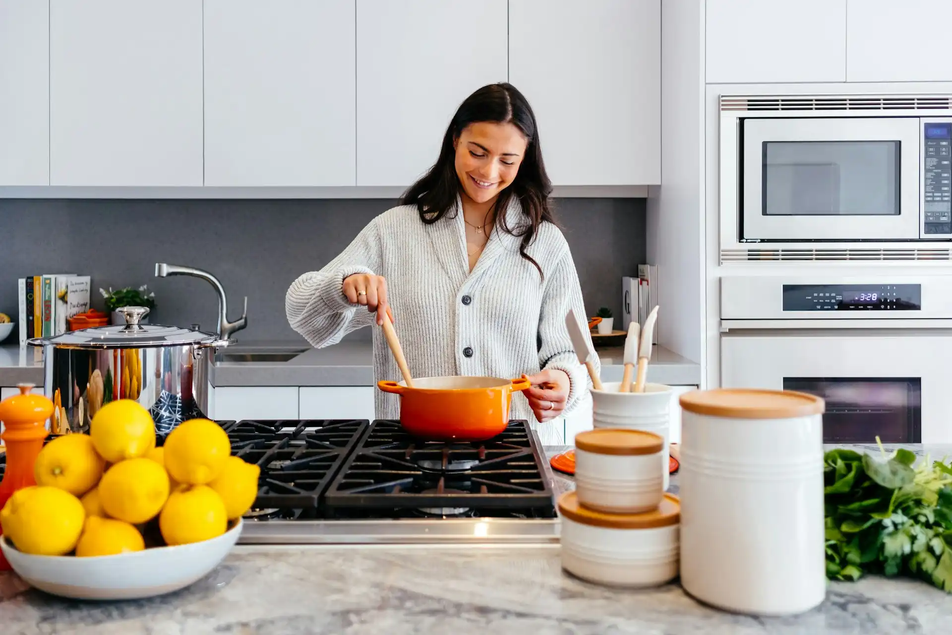 Cara Menjaga Dapur Tetap Wangi meski Banyak Mengolah Makanan Berminyak