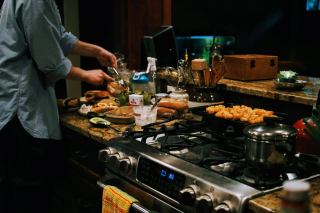 Rahasia Modern Mommy dalam Mengatur Makanan untuk Keluarga dengan Pola Makan Berbeda