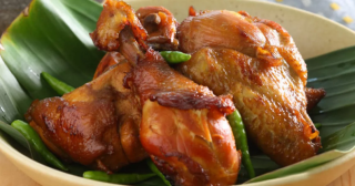 Trik Membersihkan Daging Ayam Sebelum Diolah