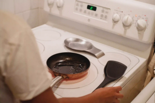 Kiat Hemat dan Efisien dalam Penggunaan Minyak Goreng