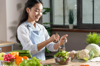 Cerita Sukses Ibu dalam Menggunakan Produk Minyak Goreng, Tepung Terigu, dan Beras Premium