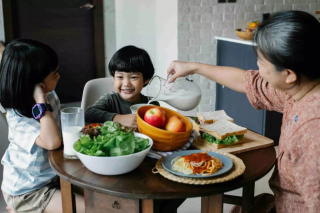 Puasa dan Gizi Anak: Mengoptimalkan Asupan Nutrisi untuk Pertumbuhan yang Baik